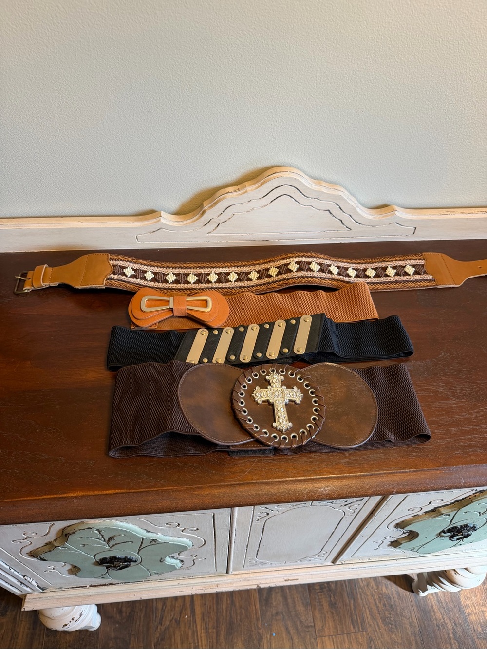 4 waist belts